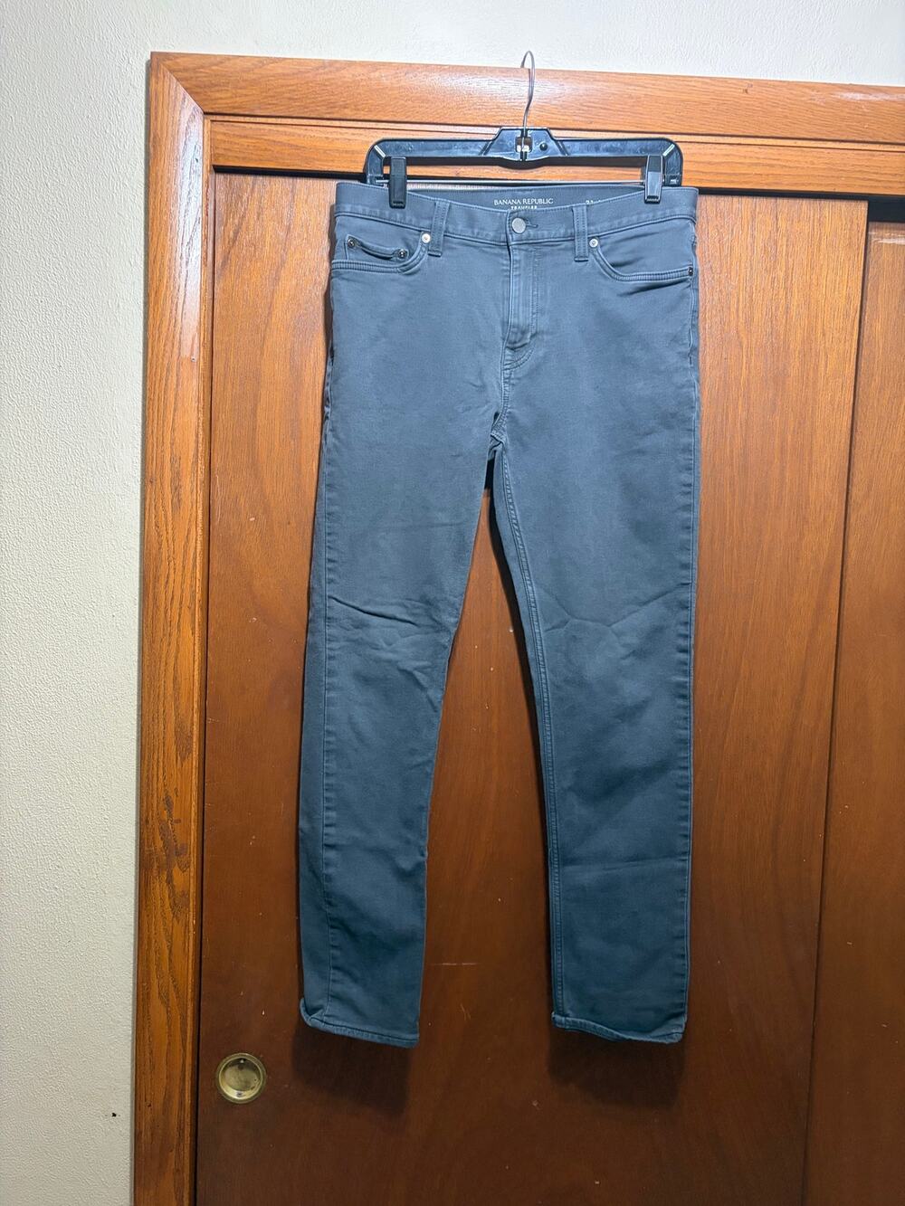 Banana Republic Traveler Pants Men's 31x32 Gray Stretch Slim Fit Chinos